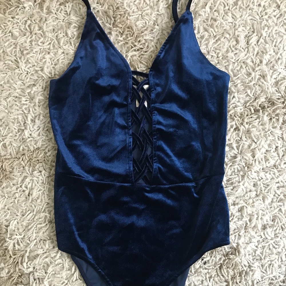 Blue velvet leo